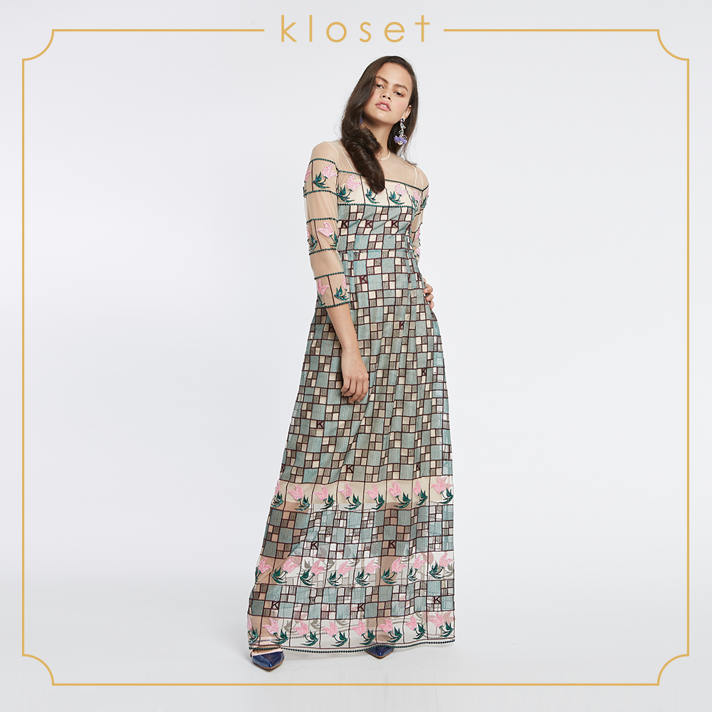 Kloset Embroidered Long Dress (AW18-D018) เดรสยาวผ้าปัก แขนยาว ราคา 4,740 บาท*ส่งฟรี