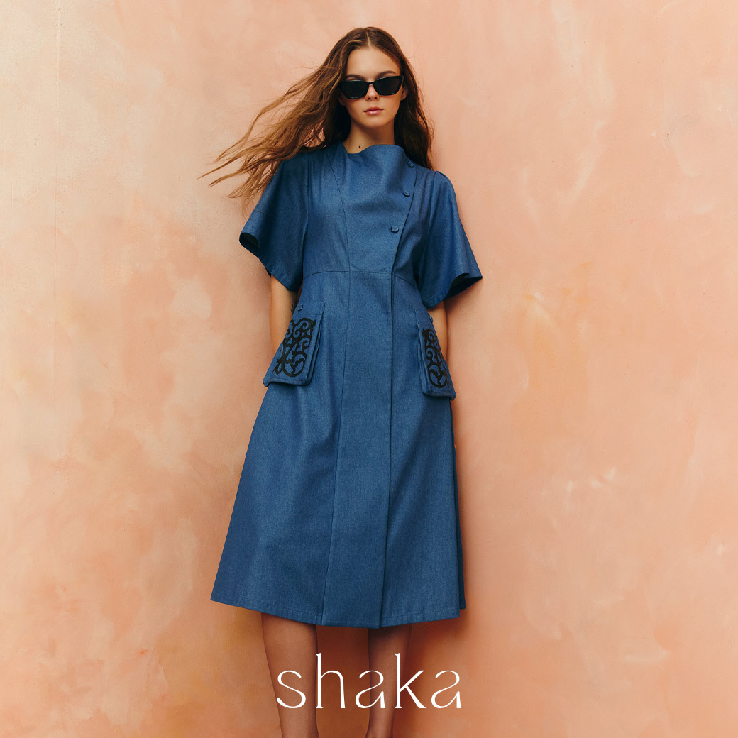 AW25 Shaka Graphic Patch Pocket Midi Dress ราคา 3,885 บาท*ส่งฟรี
