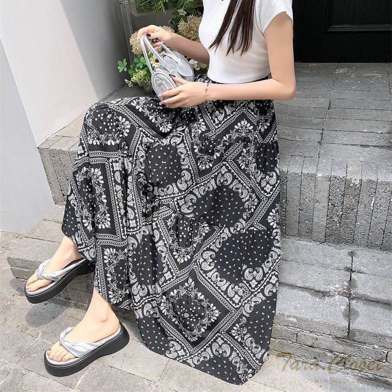 COM517 TARA SKIRT กระโปรง เล่นน้ำ สงกรานต์ ใส่เที่ยว ลายผ้าเช็ดหน้า เอวสูง ทรงบอลลูน สม็อครอบเอว ผ้าไหมอิตาลี ผ้าดี ใส่สบาย ไม่ร้อน ผ้าไม่ต้องรีด ราคา 139 บาท*ส่งฟรี