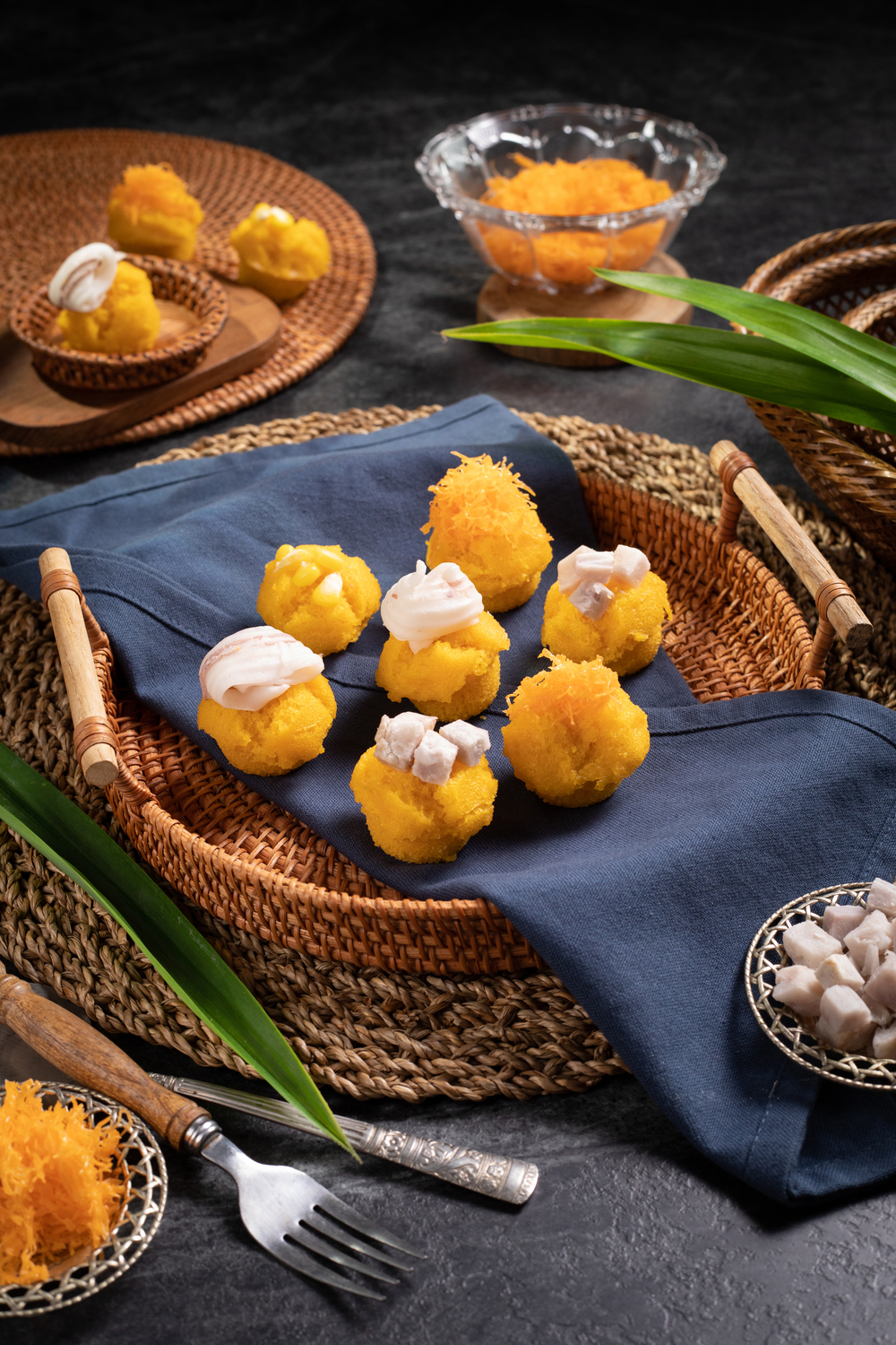 ขนมตาล สราญรมย์ เนื้อตาลแท้ หอม นุ่ม สดใหม่ทุกวัน (เซ็ต 3 กล่อง) ขนมของฝาก จัดส่งโดยรถควบคุมอุณหภูมิ พร้อมส่ง ราคา 390 บาท*ส่งฟรี