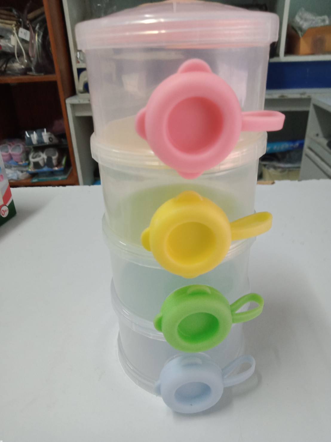 PAPA กระปุกแบ่งนม 4 ชั้น แบบมีที่เปิดข้าง หน้าหมี ราคา 85 บาท*ส่งฟรี