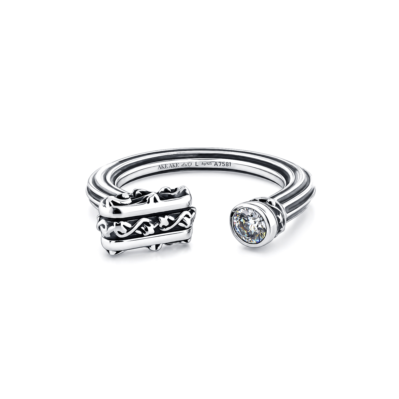Ake Ake Fierce Columnar 925 Sterling Silver Ring, Specially Polished and Engraved with a Black Pattern, Decorated with Crystal Gemstones. ราคา 9,565 บาท*ส่งฟรี