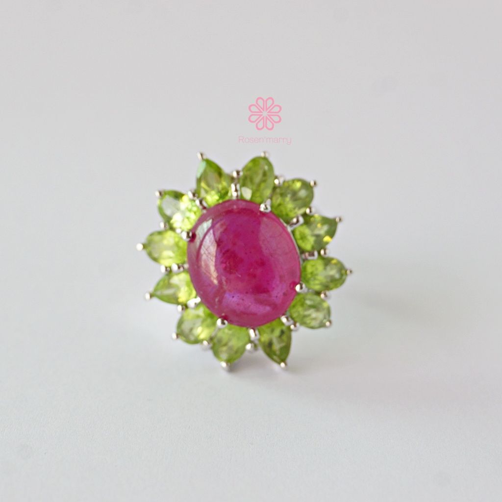 Natural Ruby and Peridot total 30 Cts Ring Sterling Silver925 With Whitegold Plated. ราคา 3,910 บาท*ส่งฟรี