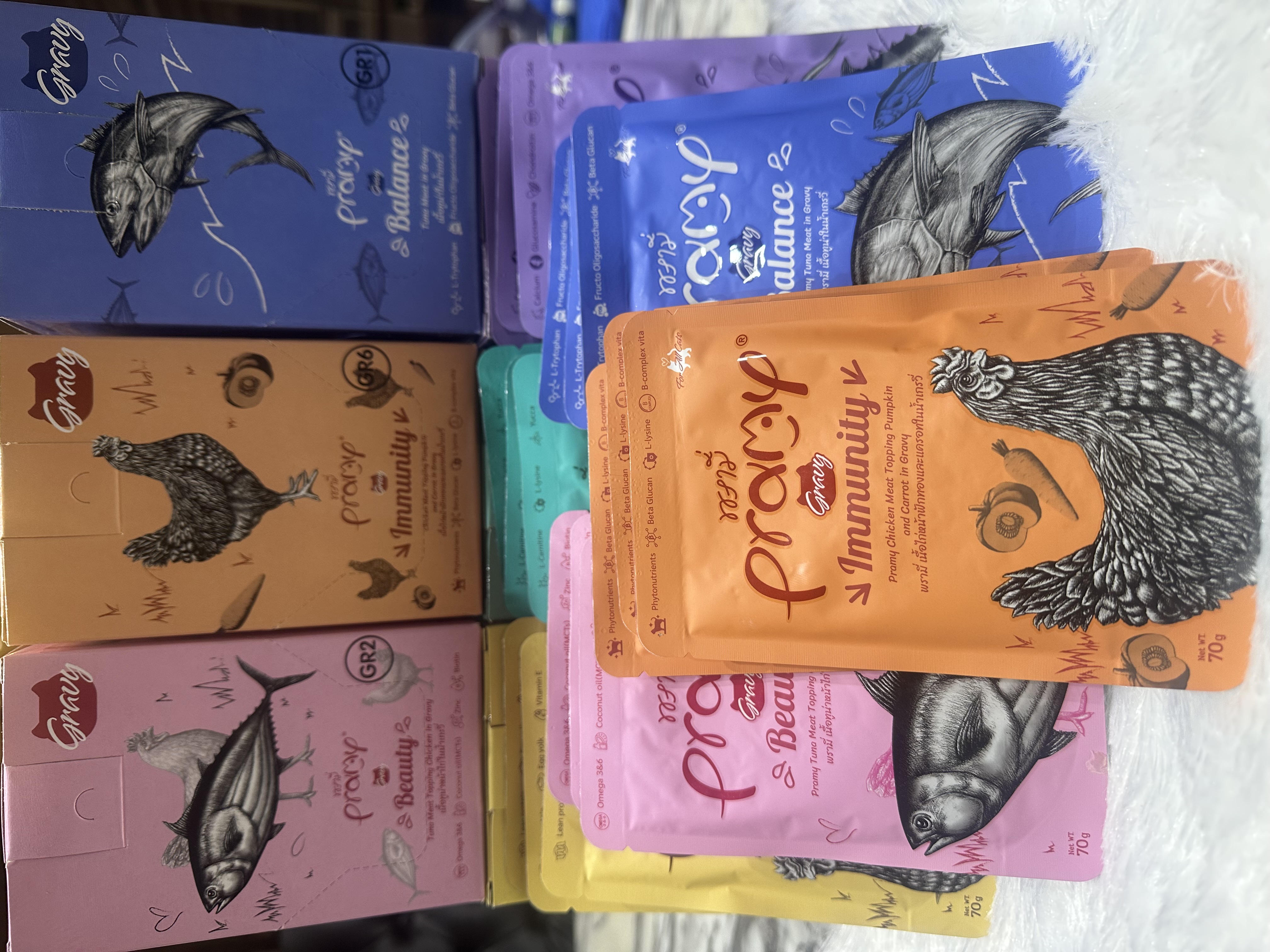 🚚 ส่งฟรี 🚚1 โหล (12 ชิ้น) Pramy in gravy พรามี่ในน้ำเกรวี่ อาหารแมวเกรดพรีเมียม ขนาด 70 g. ราคา 245 บาท*ส่งฟรี