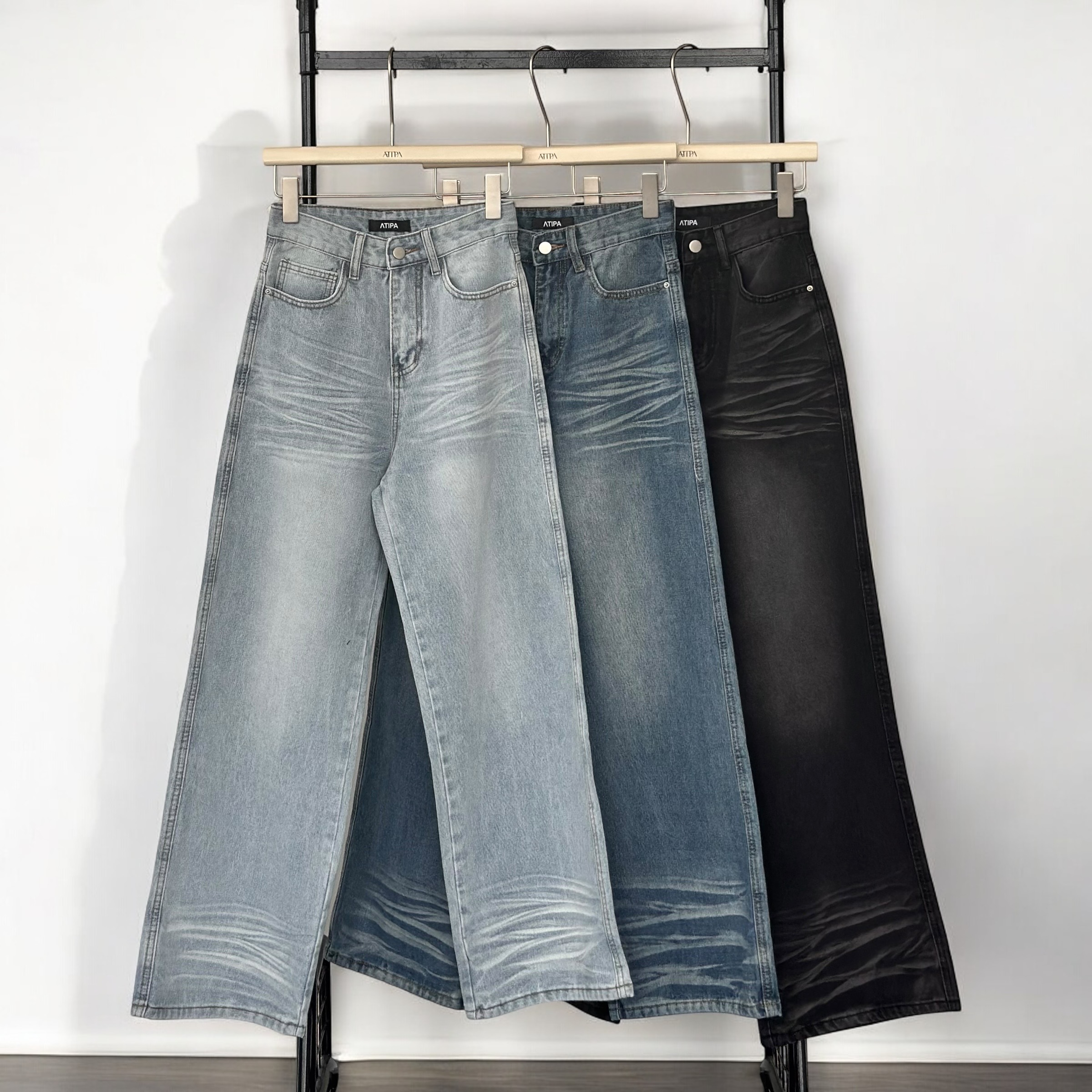 Atipashop - ECHO VINTAGE JEANS กางเกงยีนส์ ขายาว ทรงกระบอก ดีเทลสีเฟด ราคา 490 บาท*ส่งฟรี