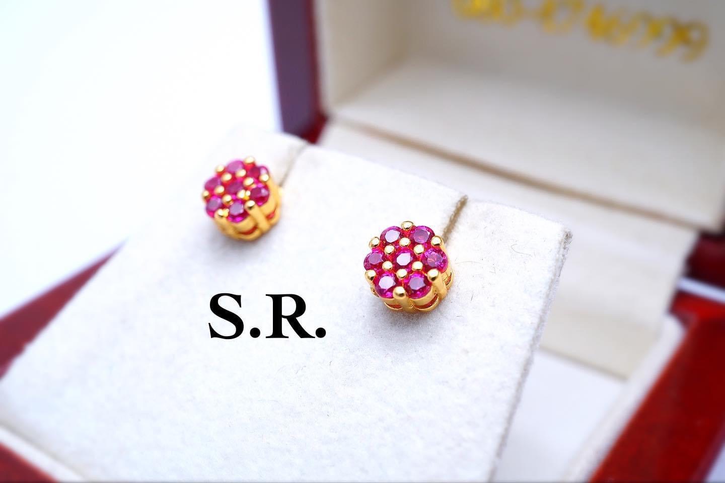 S.R. ต่างหูทอง ต่างหูทับทิมแท้ ตุ้มหูทอง ต่างหู ตุ้มหูทับทิม ทอง 1 สลึง ทับทิมเม็ดละ 2 ตัง พร้อมใบรับรองสินค้า เคลือบทองคำแท้ ชุบทอง 100% ราคา 1,121 บาท*ส่งฟรี