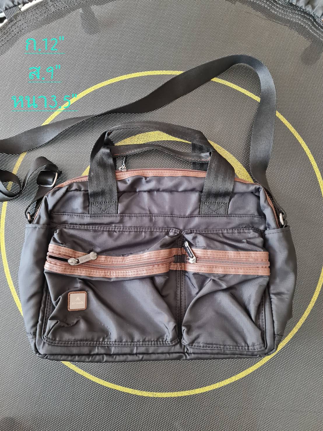 Airwalk sling bag discount price