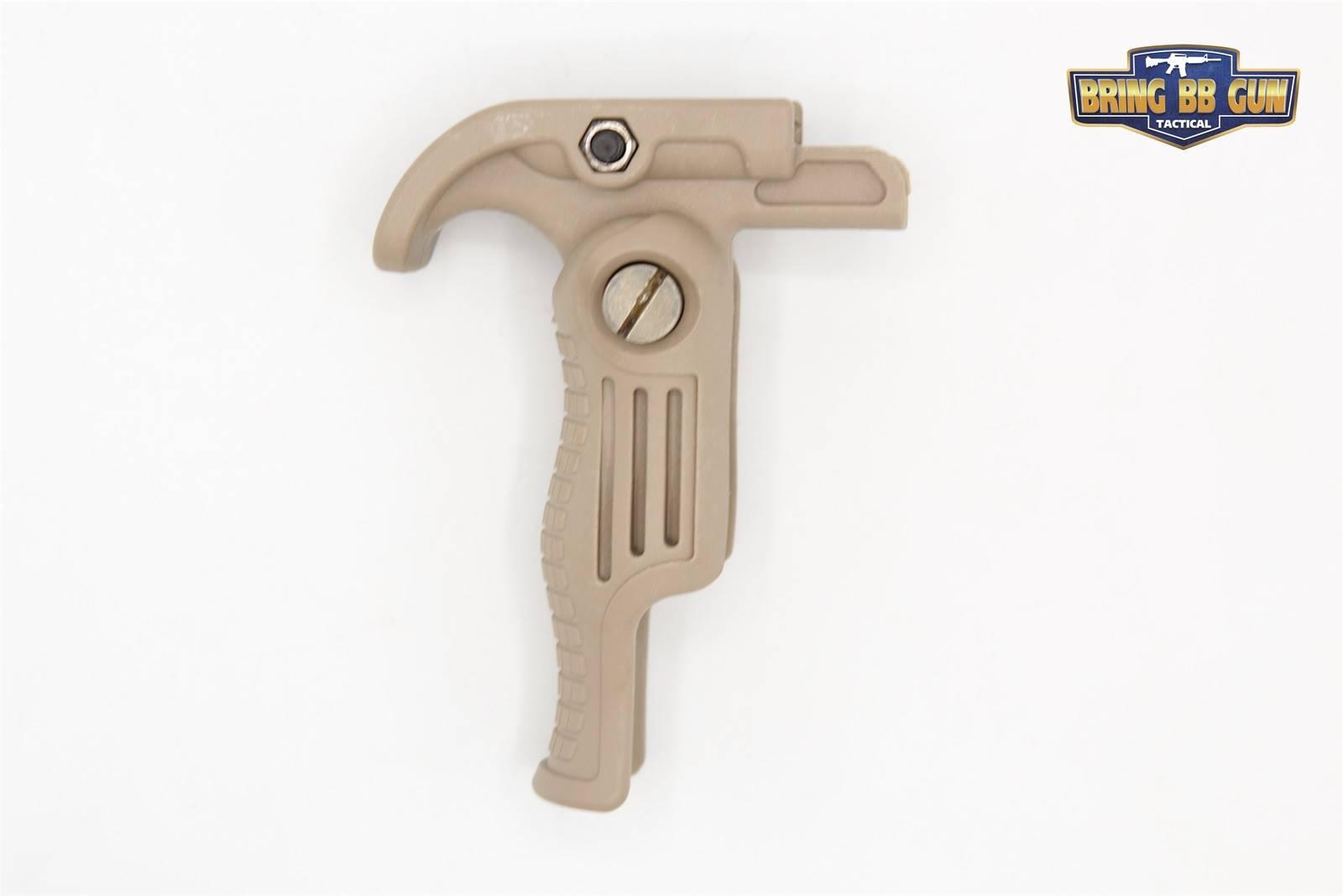กริ๊ปมือหน้าพับติดปืนGlock  คุณสมบัติ : #สำหรับติดกับปืนGlock หรือ ชุดหน้าระบบPicatinny(ราง20mm.) #กริ๊ปมือเป็นแบบปลดไว ติดตั้งง่าย #กริ๊ปมือสามารถพับเก็บได้ #ขนาดพอดีมือ  มี2สีให้เลือก #สีดำ #สีทราย  ราคา 300 บาท