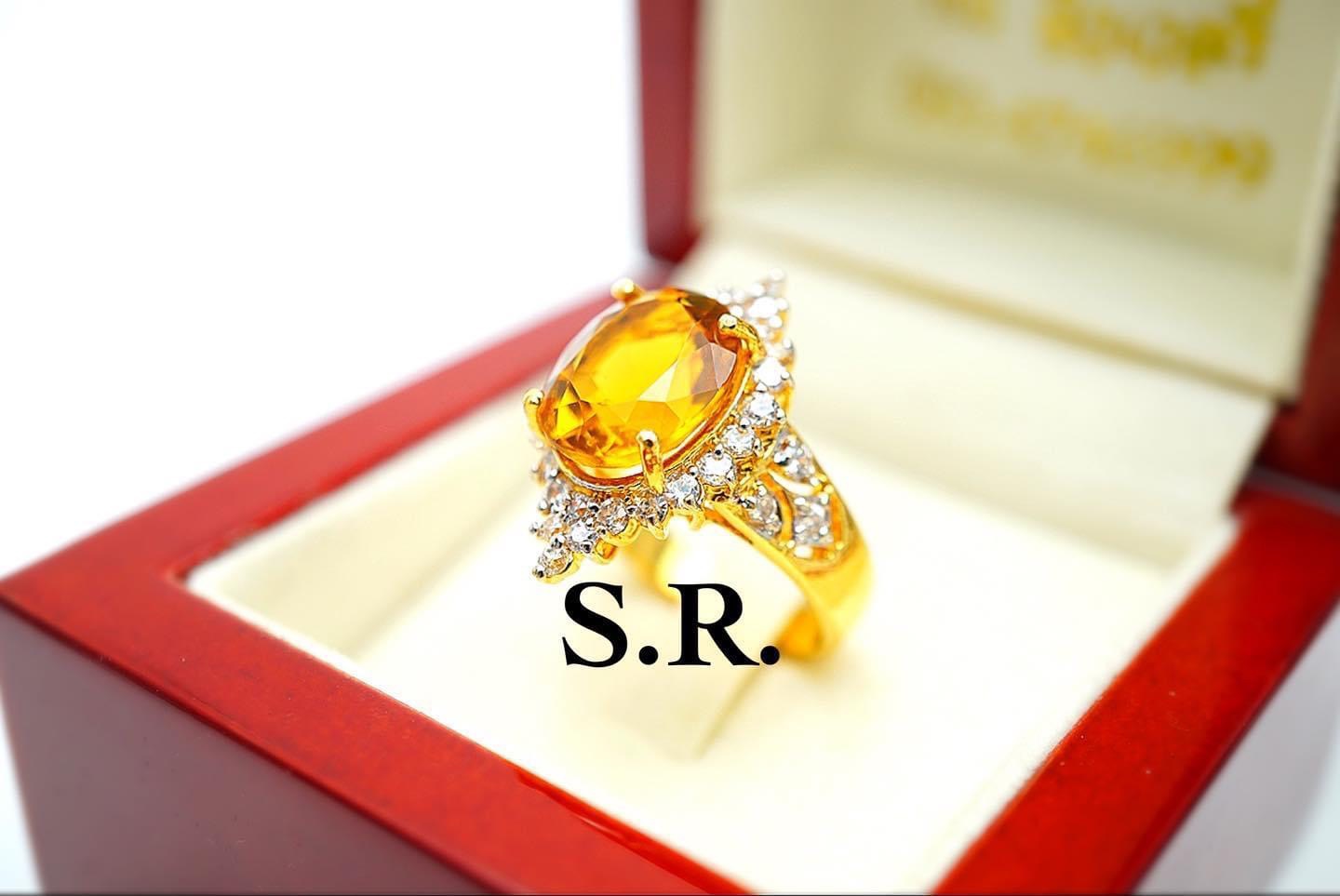 S.R.ผ่อน0%นาน3เดือน แหวนบุษราคัมแท้ล้อมเพชร แหวนทอง แหวนเพชร แหวนทอง 1 บาท น้ำหนักบุษราคัม 10 กะรัตล้อมเพชรเม็ดละ 5 ตังค์ สินค้ามีจำนวนจำกัดพร้อมใบรับรองสินค้าเคลือบทองทองคำแท้ 100% ราคา 3,650 บาท*ส่งฟรี