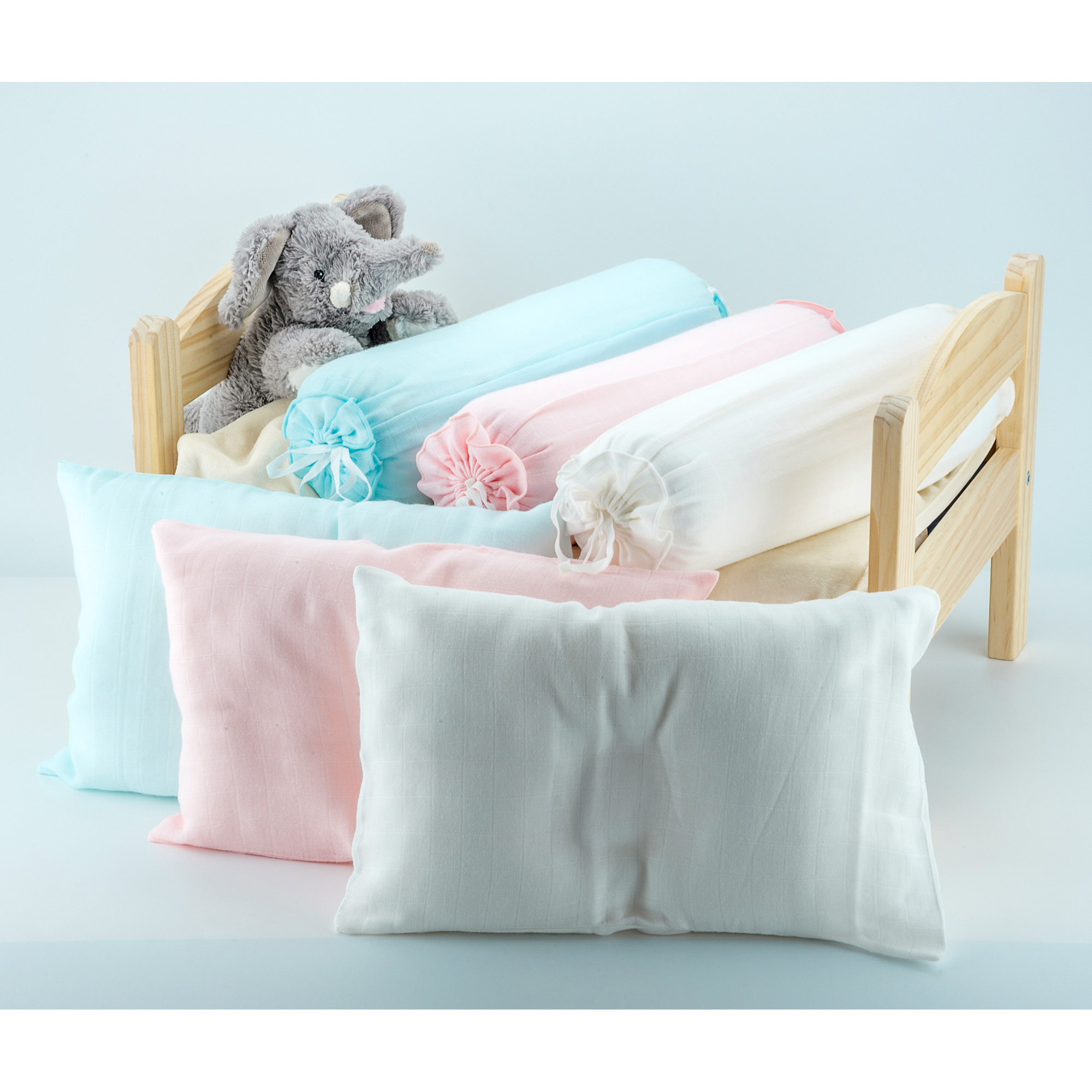 เซ็ทชุดเครื่องนอน หมอน ผ้าห่ม ผ้ารองกันเปื้อน Newborn happy Nappi bedding set ราคา 3,500 บาท*ส่งฟรี