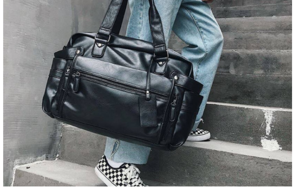 ภาพที่ให้รายละเอียดเกี่ยวกับ กระเป๋าผู้ชาย กระเป๋าสะพายไหล่ กระเป๋าถือ Korea style รุ่น Travel Bag - 4010