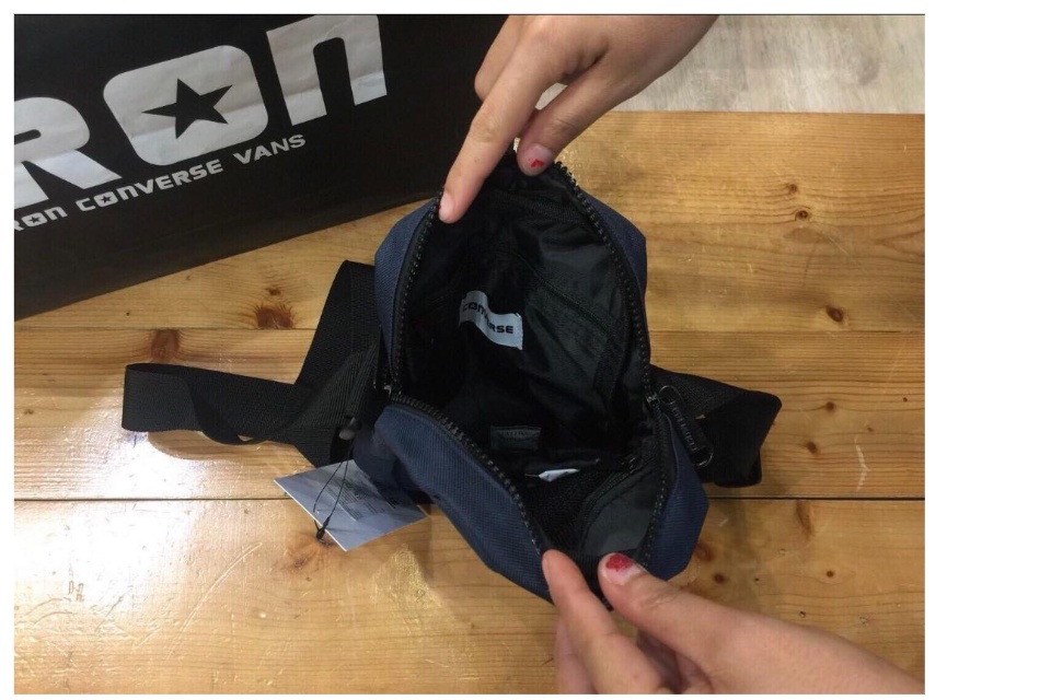 เกี่ยวกับสินค้า [ลิขสิทธิ์แท้] พร้อมส่งConverse Mini Bag กระเป๋า สะพายข้าง คอนเวิร์ส แท้ รุ่นฮิต