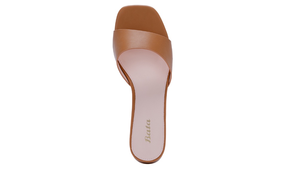 มุมมองเพิ่มเติมของสินค้า Bata บาจา รองเท้าส้นสูง รองเท้าลำลองน่ารัก รองเท้าส้นเตี้ย รองเท้ามีส้น สูง 1 นิ้ว สำหรับผู้หญิง รุ่น Olivia สีคาเมล 6613974