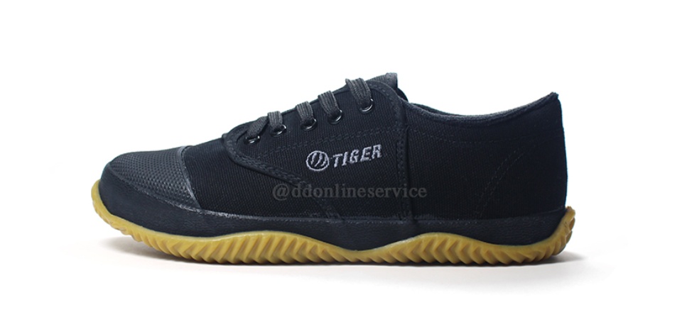 เกี่ยวกับ TIGER รองเท้าผ้าใบ รองเท้าพละ รองเท้าผ้าใบนักเรียนชาย รองเท้าวิ่ง  รองเท้าฟุตซอล ออกกำลังกาย เพื่อสุขภาพ รุ่น TG9 (Size 31-43)